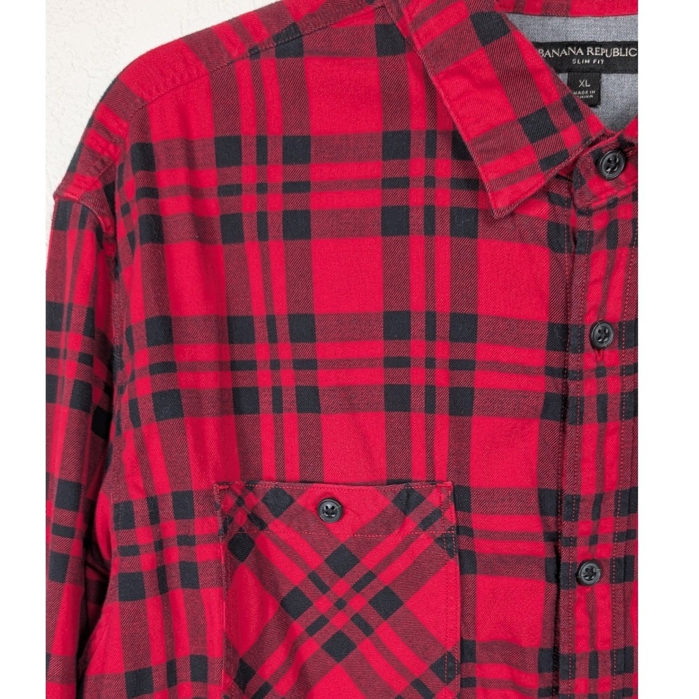 Banana Republic Shirt Mens XL Red Black Plaid Slim Fit Flannel Button Down